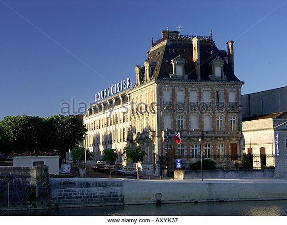 Courvoisier VS 750ml w/2 Rock Glasses Gift Set :: Cognac & Armagnac