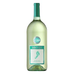 Barefoot Winery Moscato 1.5L image