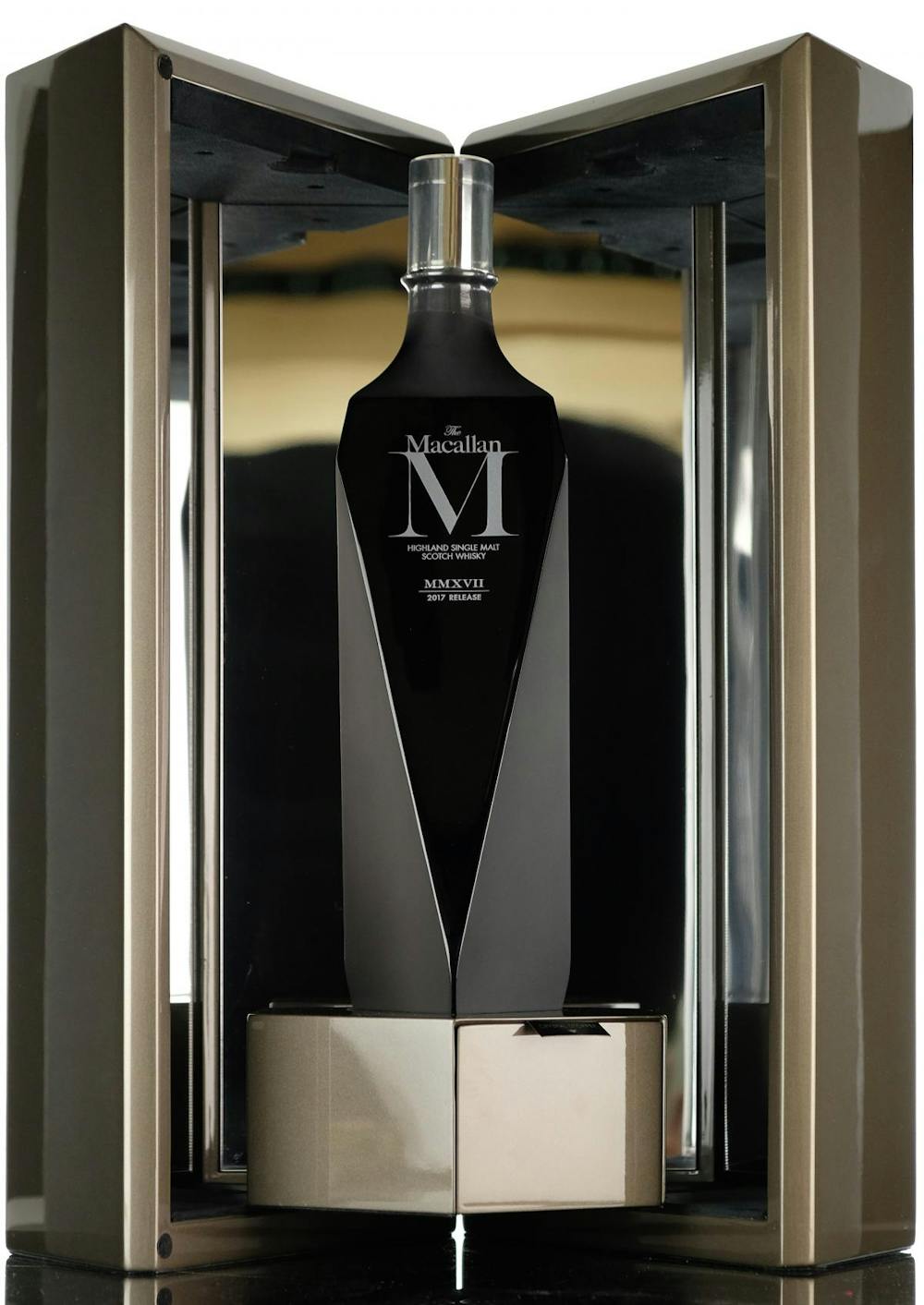 The Macallan Black Decanter Single Malt Scotch 2022 :: Single Malt