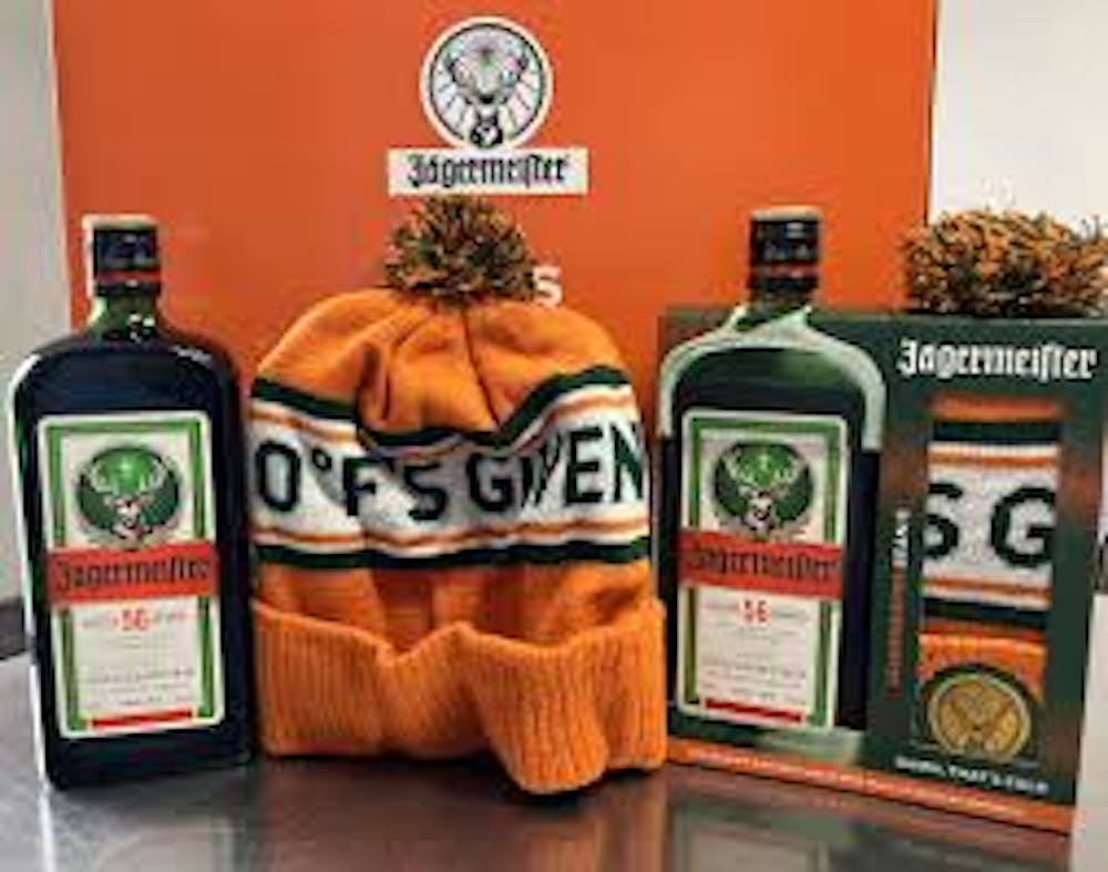 Jagermeister w/ Beanie Liqueur 750ml Gift Set :: Aperitifs & Digestifs